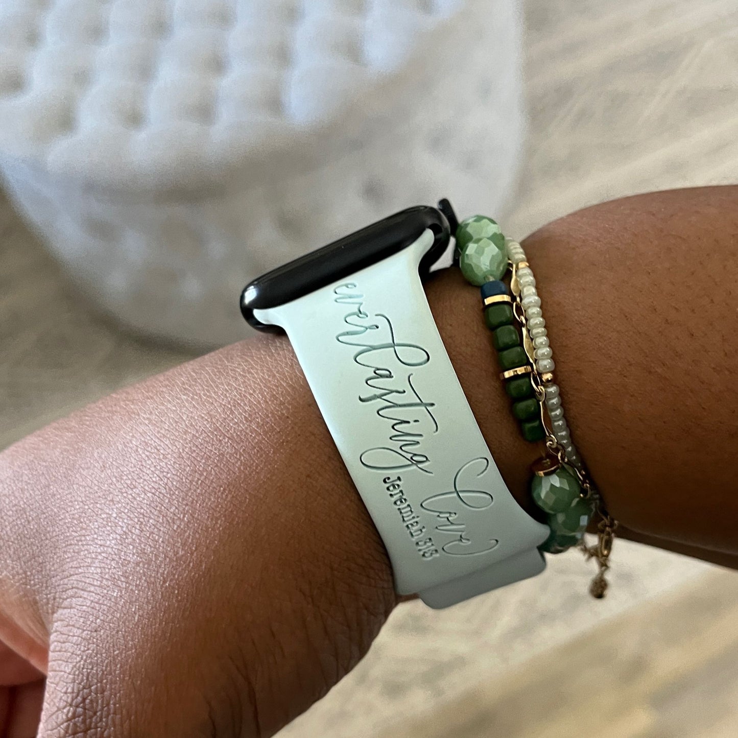 Christian Apple Watch Band – Everlasting Love | Jeremiah 31:3 Bible Verse Strap | Faith-Based Gift for Men & Women