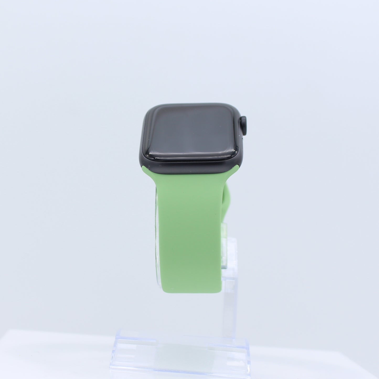 Mirrored F Engraved Band